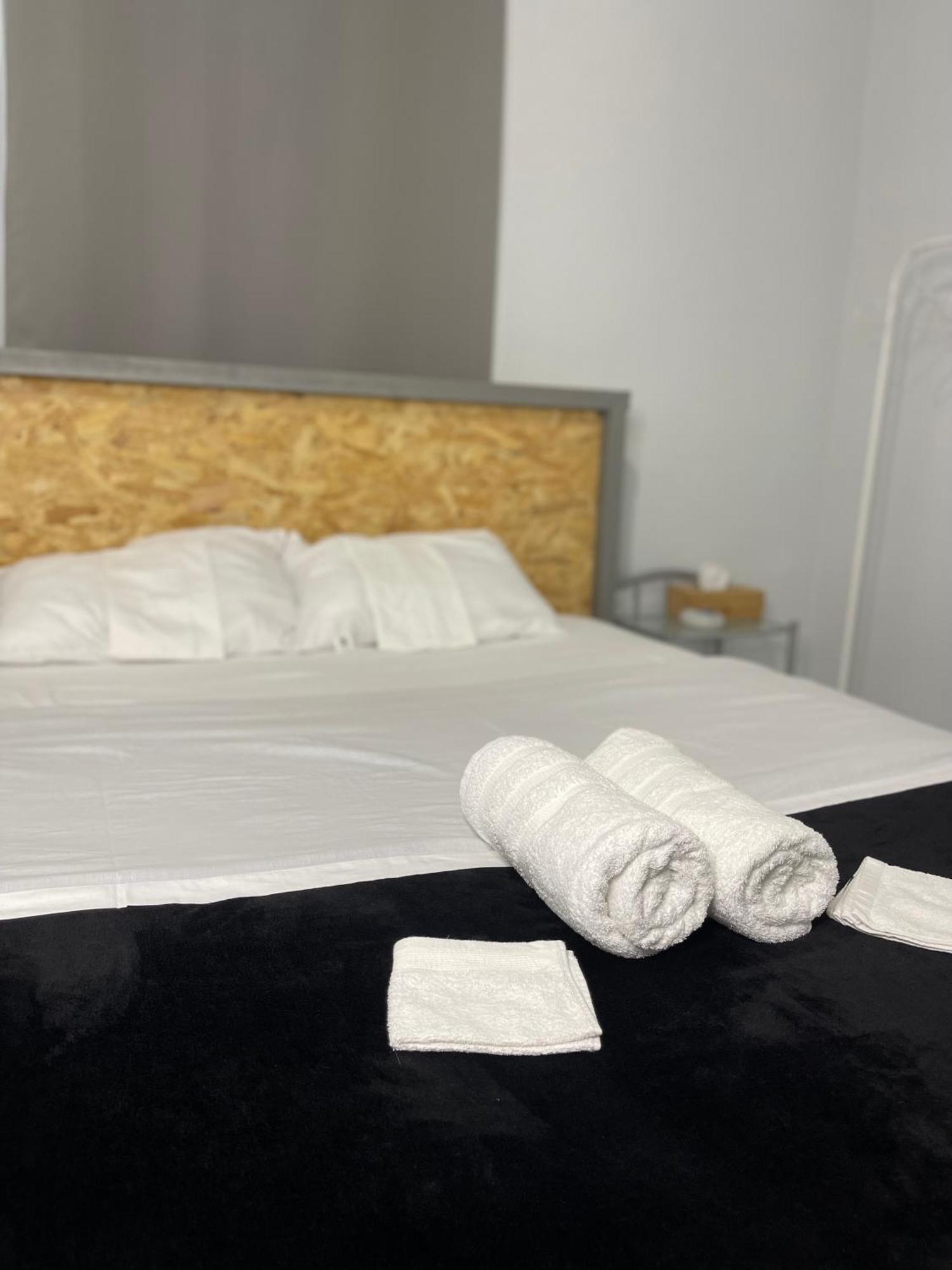 Airpoint Renovated Apartman Ártemida Kültér fotó