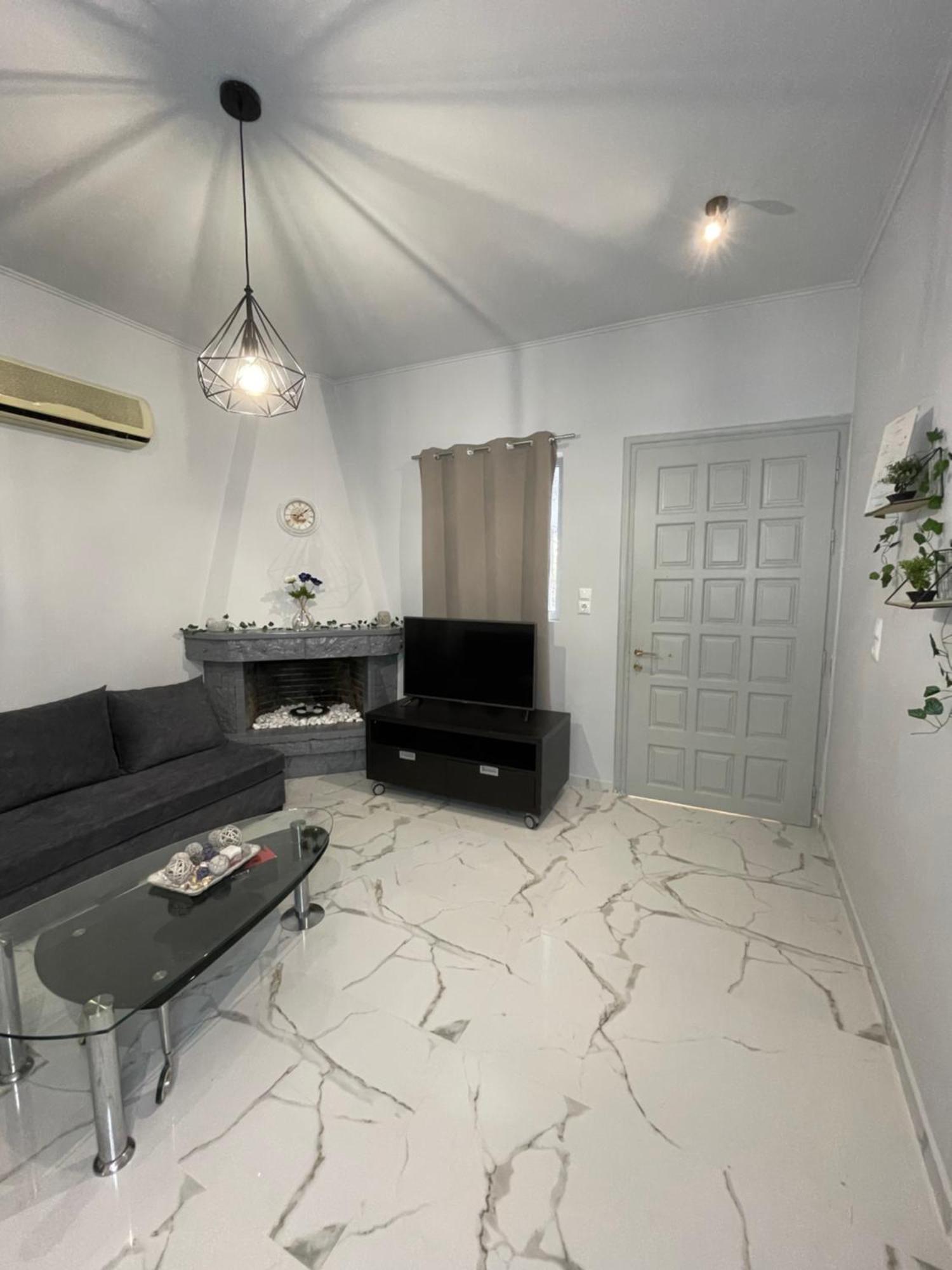 Airpoint Renovated Apartman Ártemida Kültér fotó